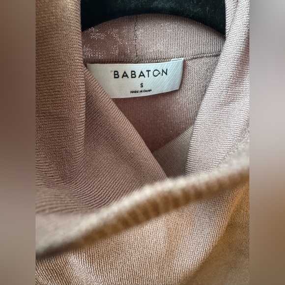 Babaton Sleeveless Turtleneck Sweater - Dusty Pink - Picture 2 of 8